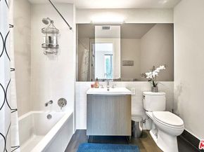 889 Francisco Street 1001, Los Angeles CA 90017