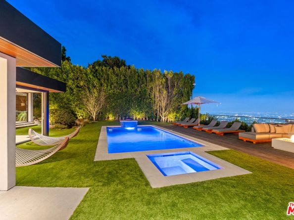 2261 Hercules Drive, Los Angeles CA 90046