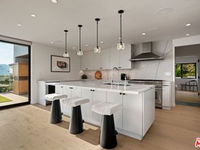 2261 Hercules Drive, Los Angeles CA 90046
