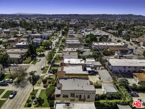 1945 S Bronson Avenue, Los Angeles CA 90018