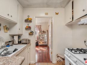 7442 Vineland Avenue, Sun Valley CA 91352