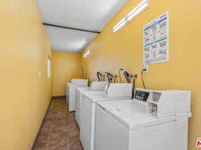 7442 Vineland Avenue, Sun Valley CA 91352