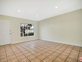 10065 De Soto Avenue 304, Chatsworth CA 91311