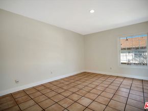 10065 De Soto Avenue 304, Chatsworth CA 91311