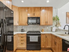 3605 E Anaheim Street 205, Long Beach CA 90804