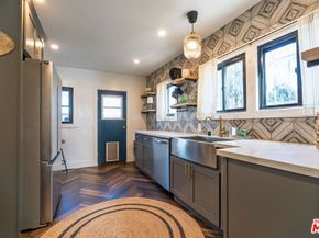 2215 W 36th Street, Los Angeles CA 90018