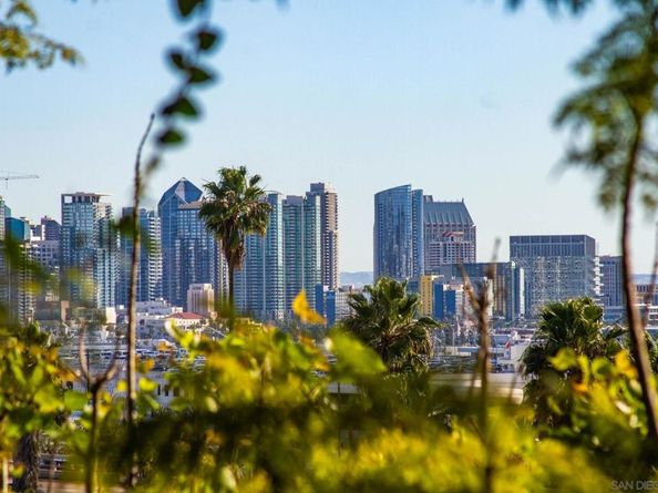 3911 California, San Diego CA 92110