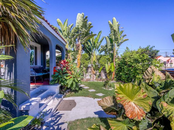 5907 S Van Ness Avenue, Los Angeles CA 90047