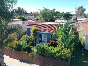 5907 S Van Ness Avenue, Los Angeles CA 90047