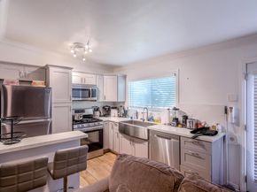 5907 S Van Ness Avenue, Los Angeles CA 90047