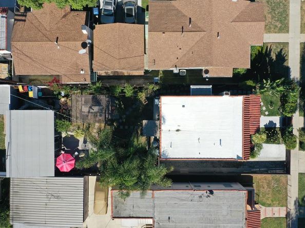 5907 S Van Ness Avenue, Los Angeles CA 90047