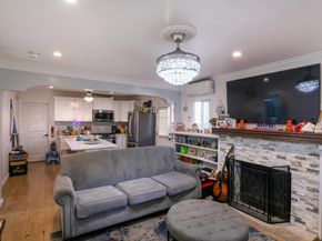 5907 S Van Ness Avenue, Los Angeles CA 90047