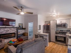 5907 S Van Ness Avenue, Los Angeles CA 90047