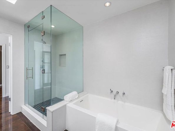 3055 Nichols Canyon Road, Los Angeles CA 90046