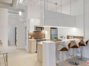 939 S Broadway 207, Los Angeles CA 90015