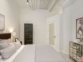 939 S Broadway 207, Los Angeles CA 90015