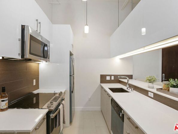 939 S Broadway 207, Los Angeles CA 90015