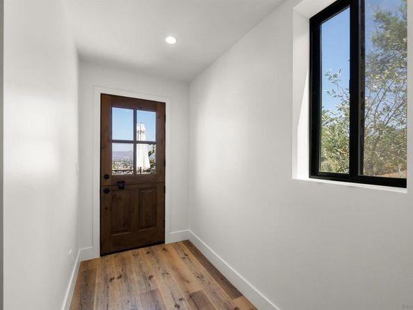 1262 Horizon Rdg, El Cajon CA 92020