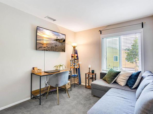 10462 Caminito Rimini, San Diego CA 92129