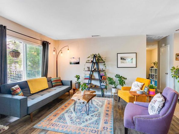 10462 Caminito Rimini, San Diego CA 92129