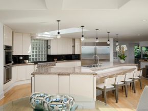 8633 Ruette Monte Carlo, La Jolla CA 92037
