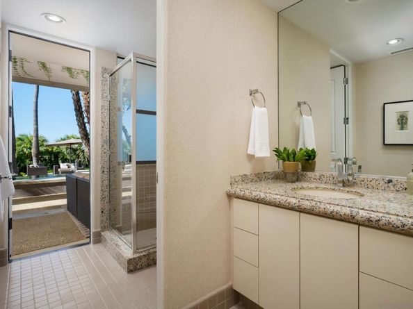 8633 Ruette Monte Carlo, La Jolla CA 92037