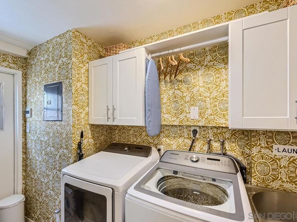3325 Canon St, San Diego CA 92106