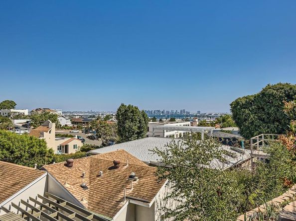 3325 Canon St, San Diego CA 92106