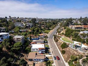 3325 Canon St, San Diego CA 92106
