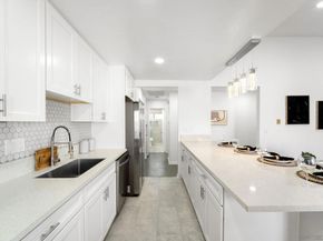 2352 Grand Ave, San Diego CA 92109