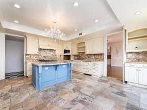 380 S Orange Grove Boulevard 12, Pasadena CA 91105