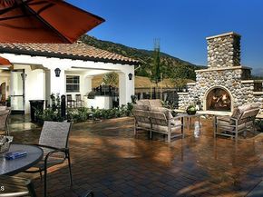 627 E Orange Blossom Way E, Azusa CA 91702