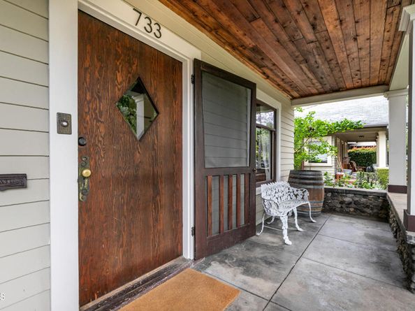 733 N Mar Vista Avenue, Pasadena CA 91104