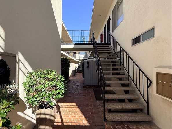 1522 S Centinela 101, Los Angeles CA 90025