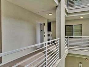 178 S Euclid Avenue 202, Pasadena CA 91101