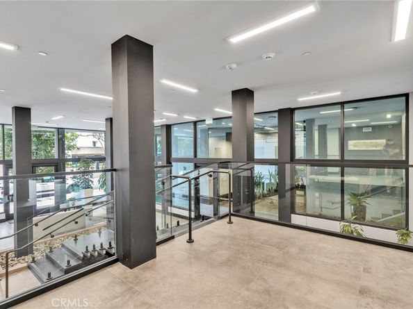 178 S Euclid Avenue 202, Pasadena CA 91101