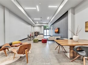 178 S Euclid Avenue 202, Pasadena CA 91101