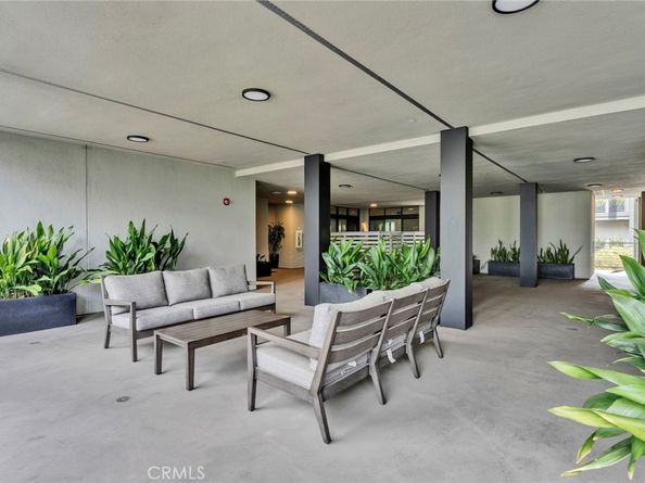 178 S Euclid Avenue 202, Pasadena CA 91101