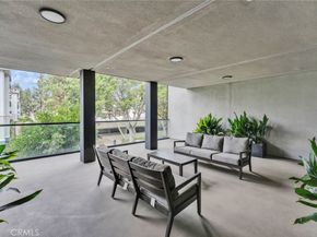 178 S Euclid Avenue 202, Pasadena CA 91101
