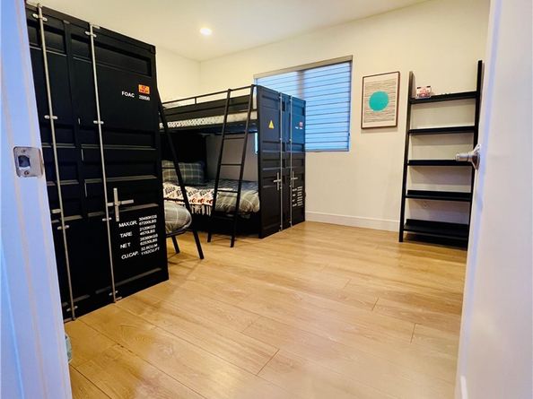 325 N Union Avenue, Los Angeles CA 90026