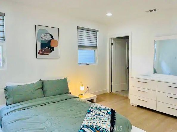 325 N Union Avenue, Los Angeles CA 90026