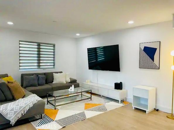 325 N Union Avenue, Los Angeles CA 90026