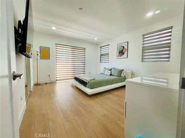 325 N Union Avenue, Los Angeles CA 90026