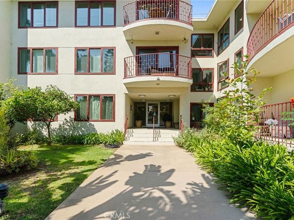 3407 Huxley Street 39, Los Angeles CA 90027