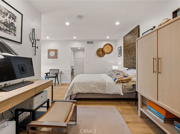 3407 Huxley Street 39, Los Angeles CA 90027