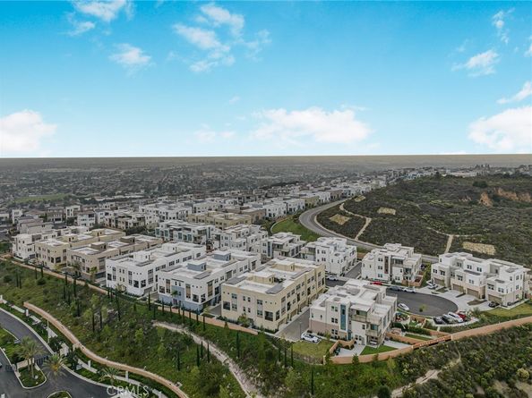 1888 Hollyleaf Ter, Montebello CA 90640