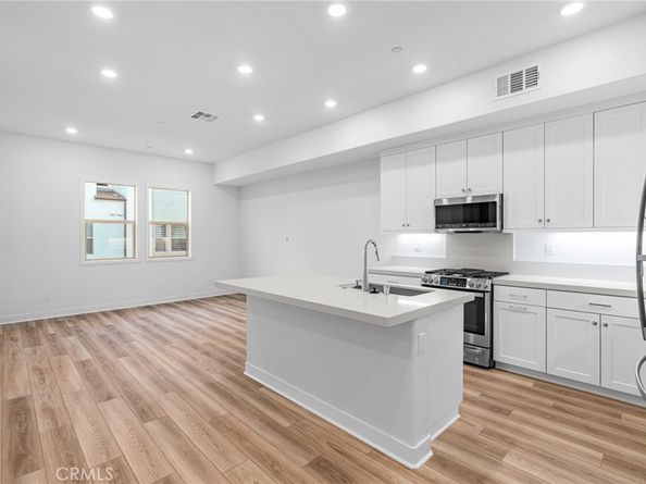 1888 Hollyleaf Ter, Montebello CA 90640