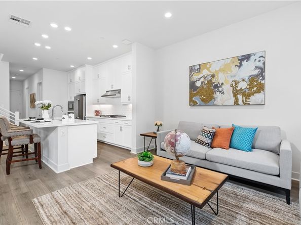 121 Novel, Irvine CA 92618