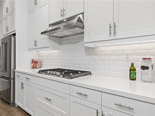 121 Novel, Irvine CA 92618