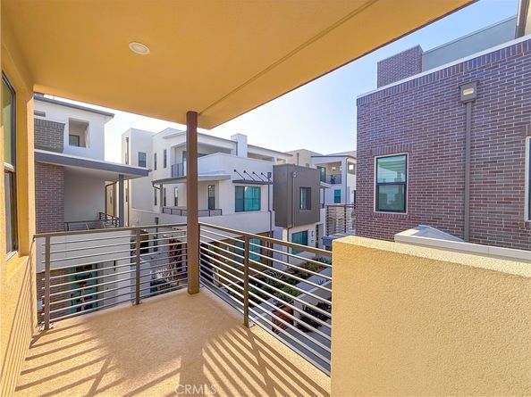 121 Novel, Irvine CA 92618